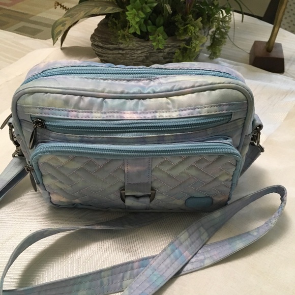 LUG - Picture 2 of 5